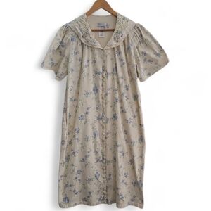 Celestial Dreams Cotton Nightgown Sz  L Floral Snap Front Pockets Soft Girl